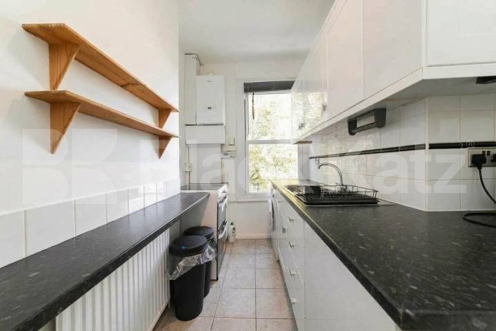 A well-presented one bedroom split-level property to rent on Thornfield Road, W12, available from the start of December Thornfield Road, London, W12,  London