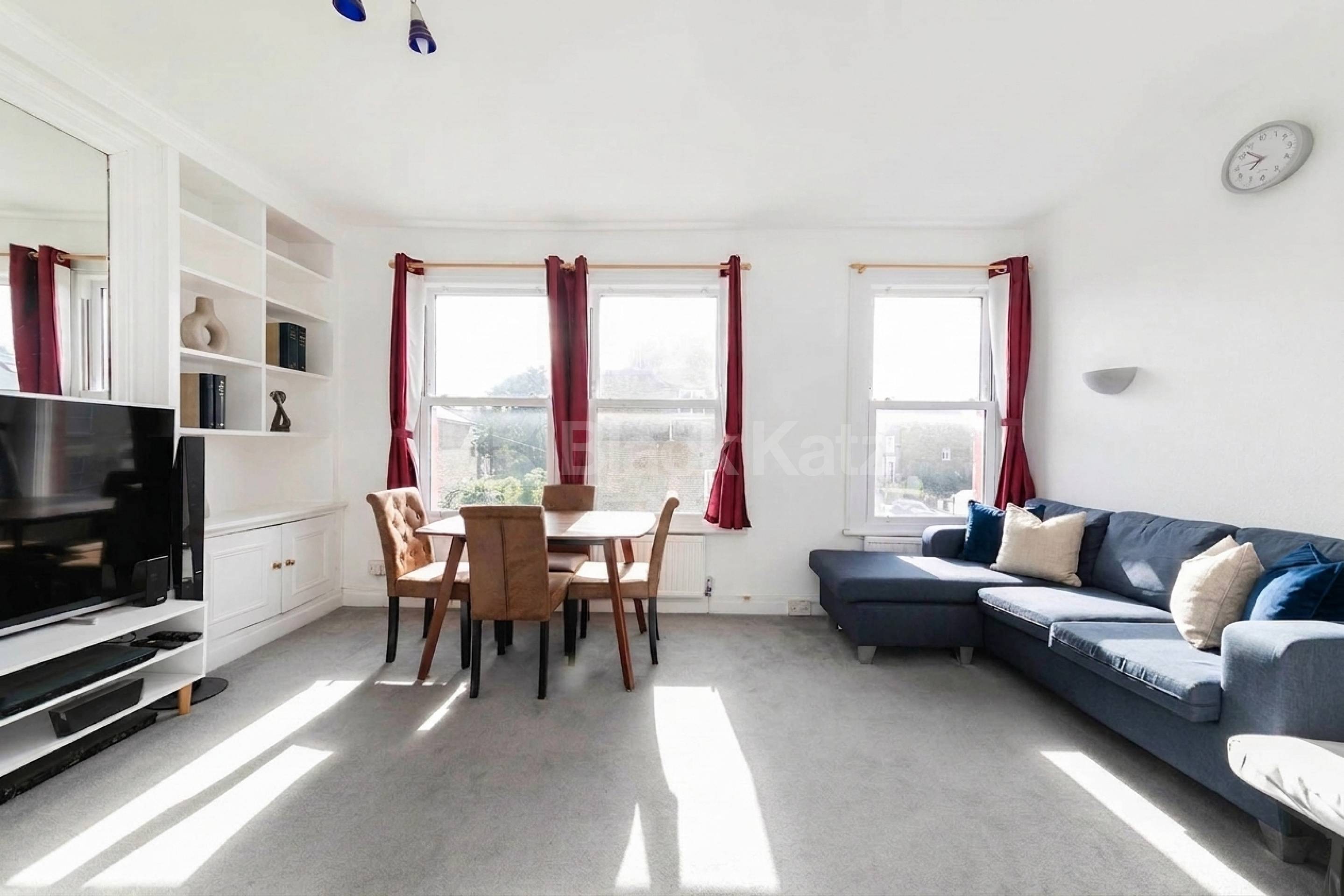 A well-presented one bedroom split-level property to rent on Thornfield Road, W12, available from the start of December Thornfield Road, London, W12,  London W12