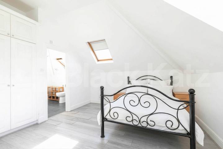 A spacious one-bedroom second-floor flat located on Willesden Lane, NW2 Willesden Lane, London, NW2,  London