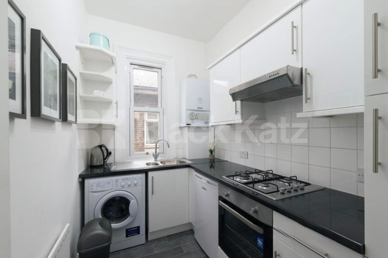 A spacious three-bedroom flat located on Alexandra Road N8 Alexandra Road, Turnpike Lane 