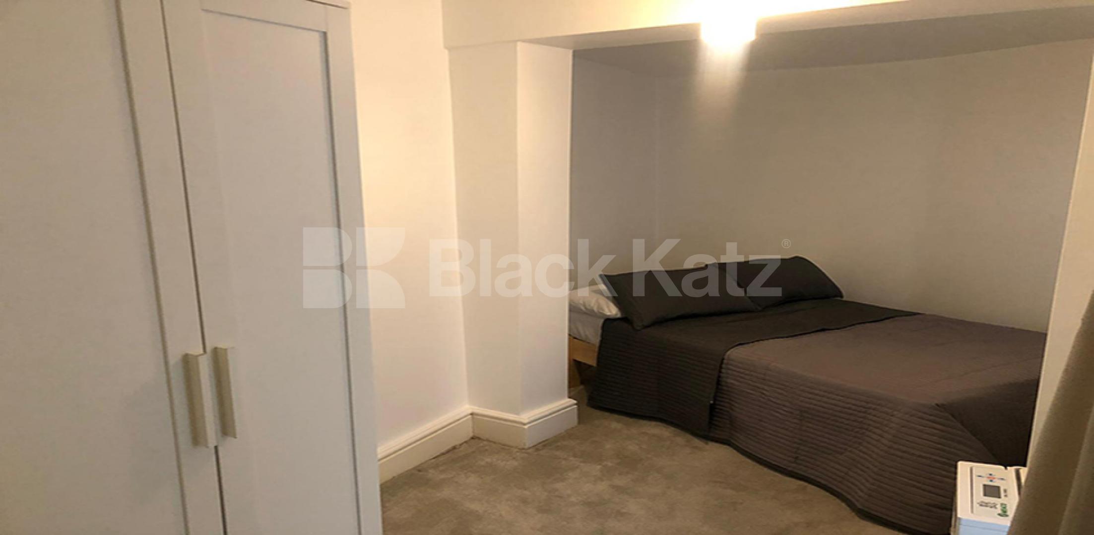 			NEW INSTRUCTION!, 2 Bedroom, 1 bath, 1 reception Flat			 Alma Square, ST JOHNS WOOD