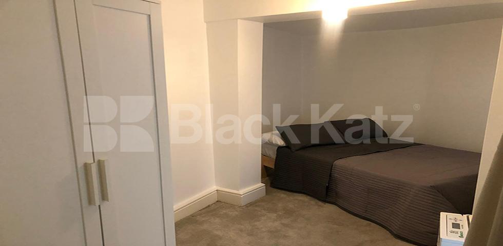 			NEW INSTRUCTION!, 2 Bedroom, 1 bath, 1 reception Flat			 Alma Square, ST JOHNS WOOD