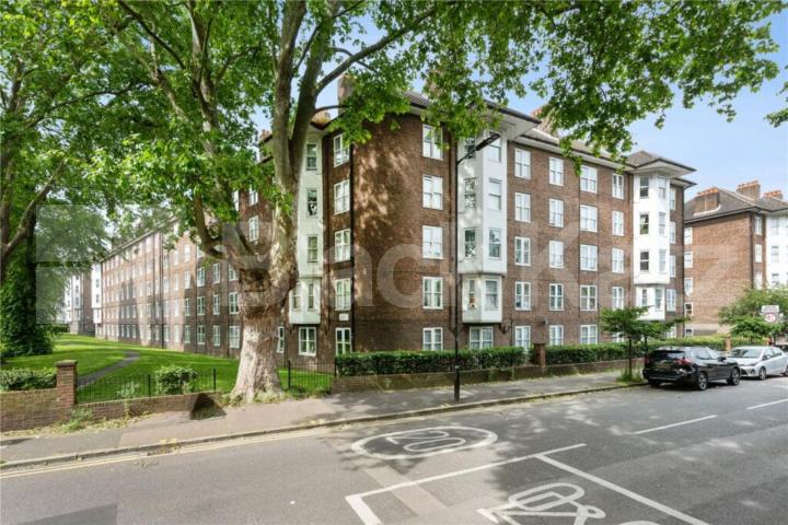 Spacious Two Bedroom Apartment on Amhurst Road, E8 Amhurst Road, Hackney
