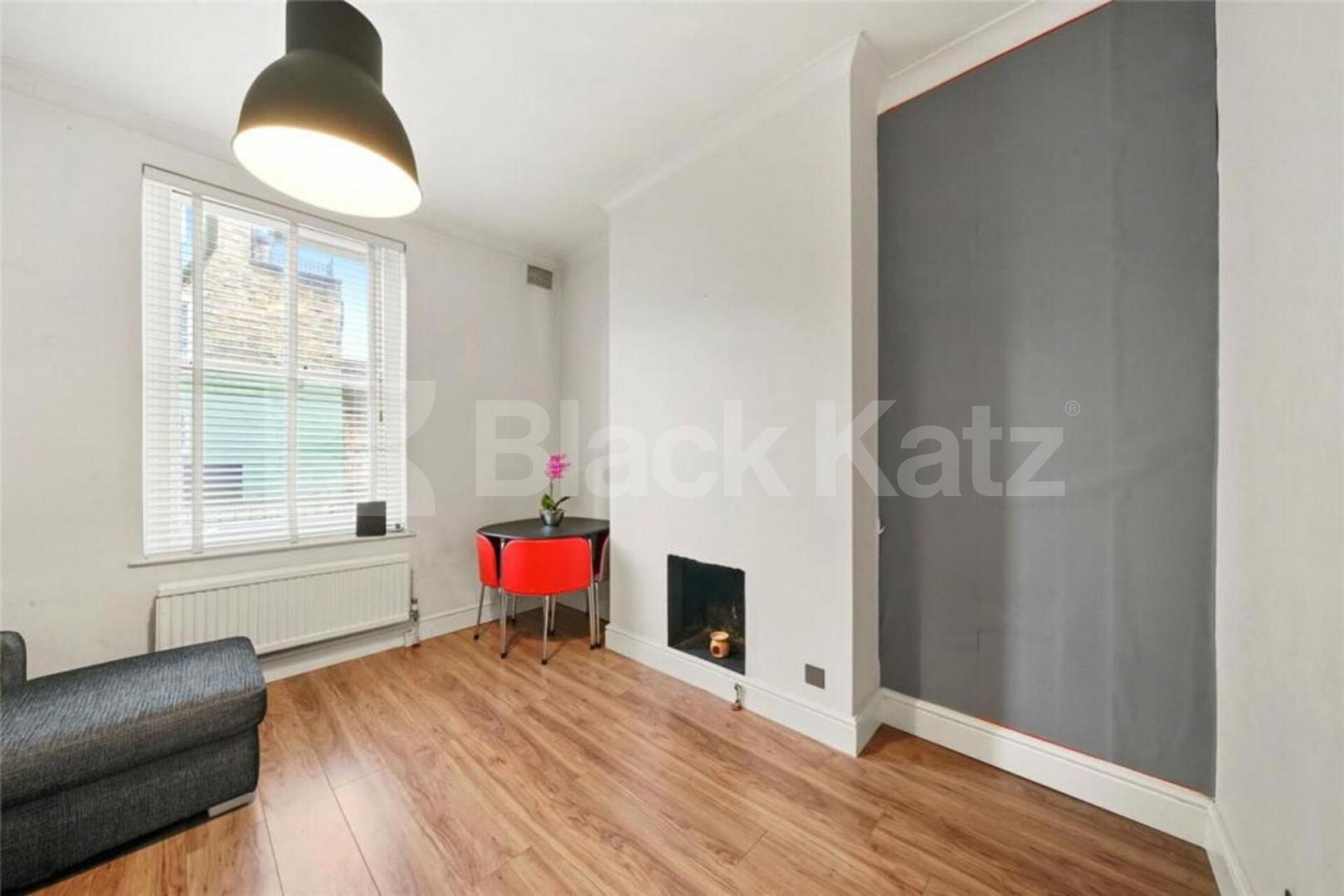1 bedroom property located on a sought after Road in Holloway Annette Road , Holloway