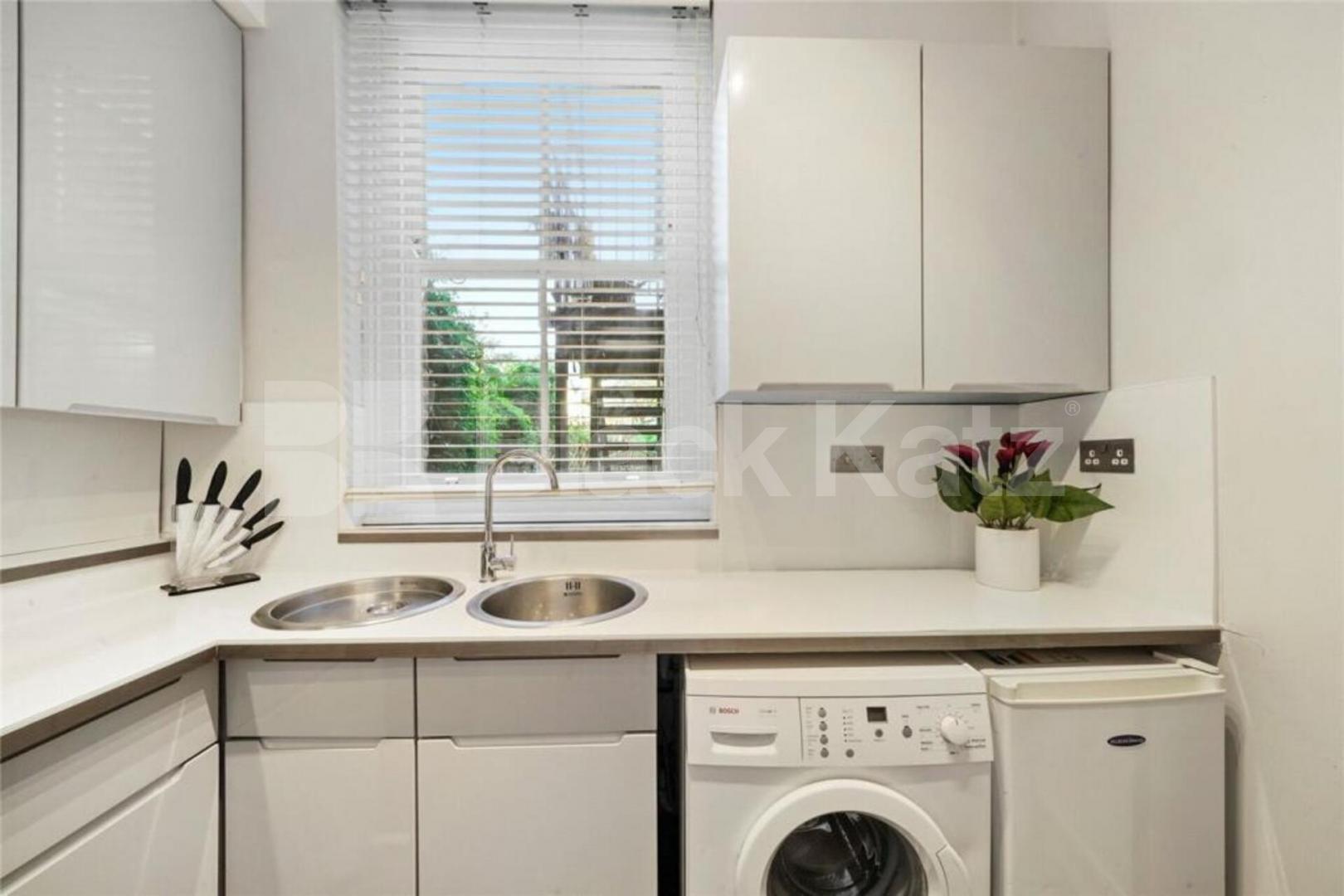 1 bedroom property located on a sought after Road in Holloway Annette Road , Holloway