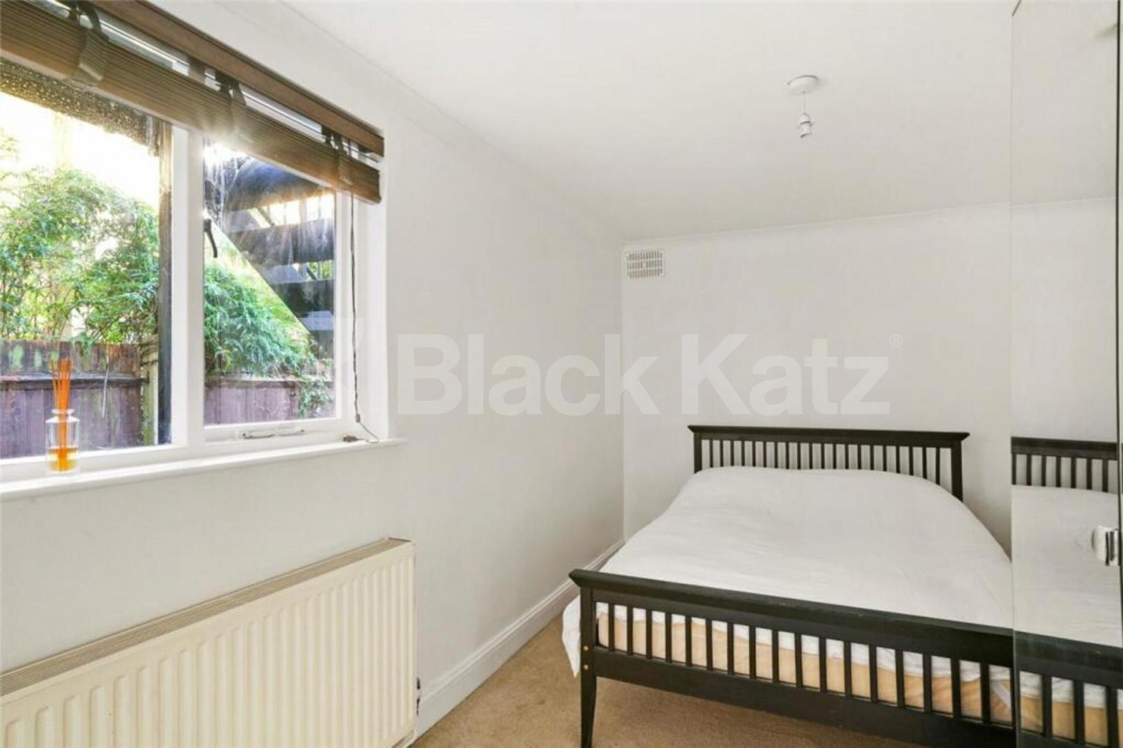 1 bedroom property located on a sought after Road in Holloway Annette Road , Holloway