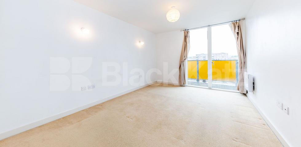 			Private balcony!, 1 Bedroom, 1 bath, 1 reception Apartment			 Emerson Building, New River Village, Crouch End / Hornsey