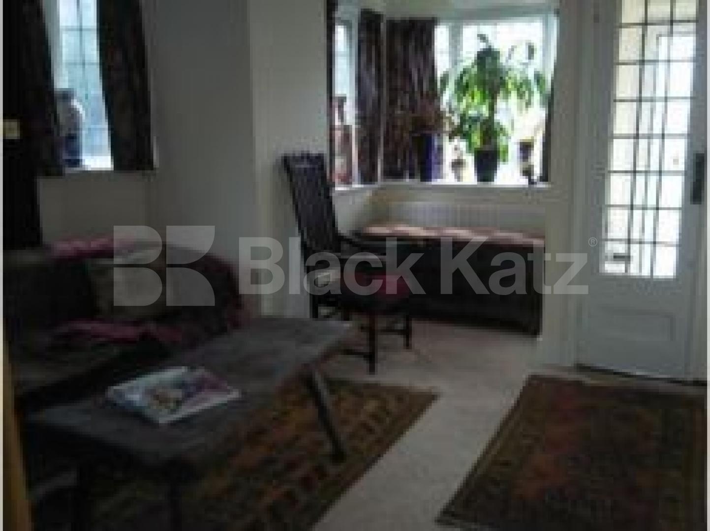 			Studio Apartment, 1 bath, 1 reception Studio			 Great North Road, HIGHGATE