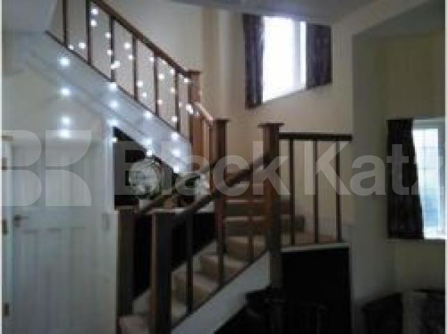 			Studio Apartment, 1 bath, 1 reception Flat			 Great North Road, HIGHGATE