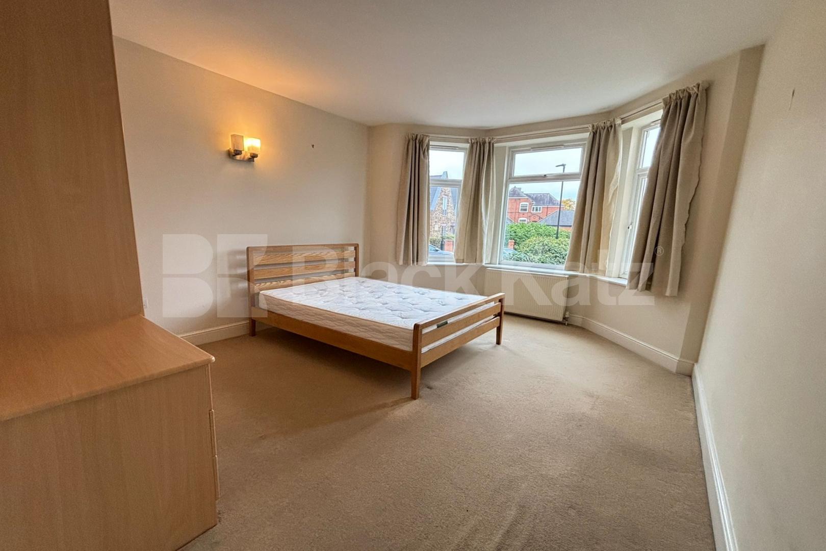 Generous three bedroomed, two bathroomed period conversion   Farnan Road  , Streatham