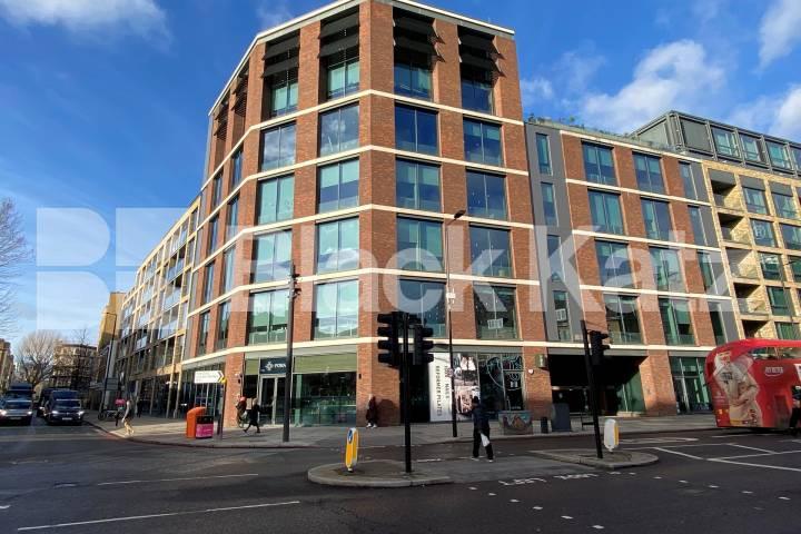 Situated on the ever desirable Borough High Street on the corner of Marshalsea Road, Black Katz London Bridge Office are extremely proud to offer this stunning contemporary apartment.Flooded with natural light this impressive one double bedroomed l Hilary Mews, Brandon House, SE1,  Brandon House