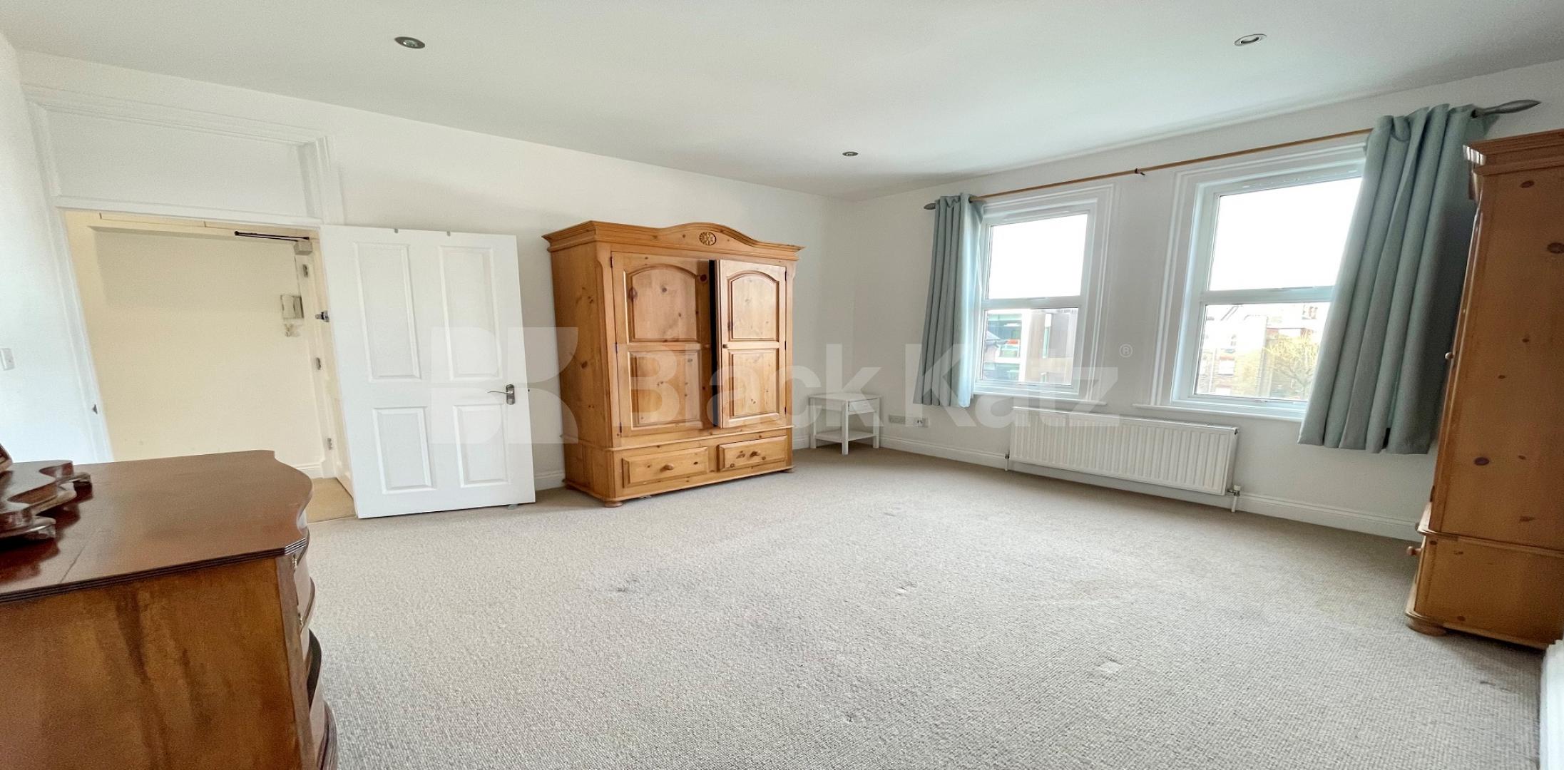 			LET , 1 Bedroom, 1 bath, 2 reception Apartment			 Bavent Road, Denmark Hill