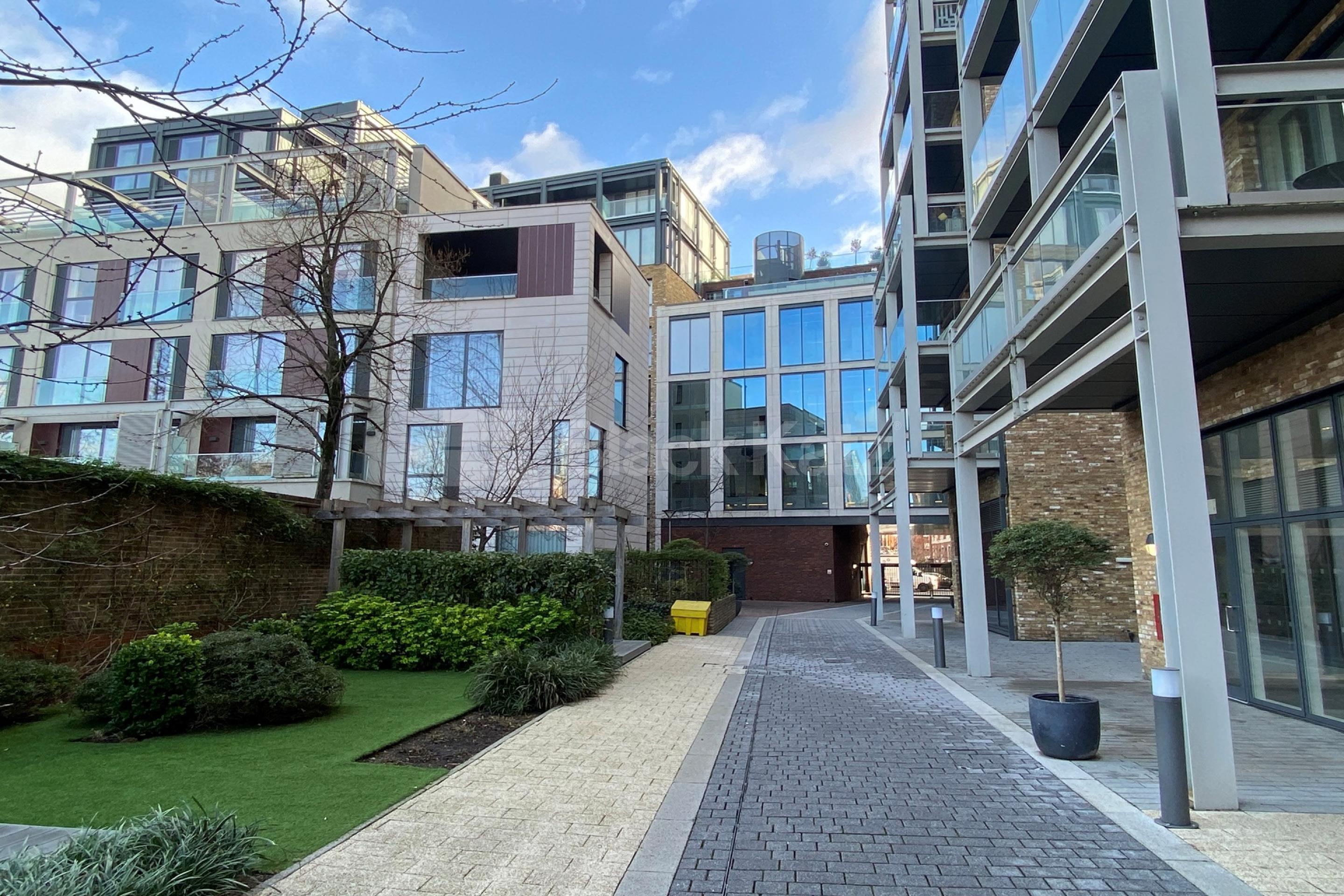 Stunning apartment, superbly located & with 24hr Concierge Hilary Mews, Borough SE1