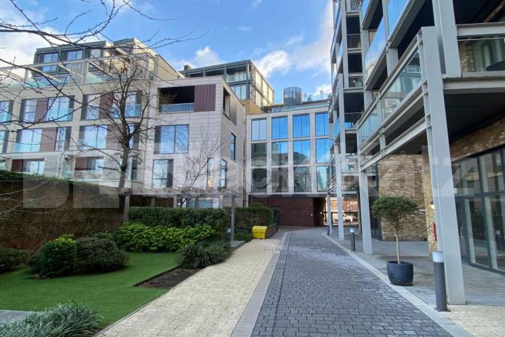 			1 Bedroom, 1 bath, 1 reception 			 Hilary Mews, Brandon House, SE1,  Brandon House