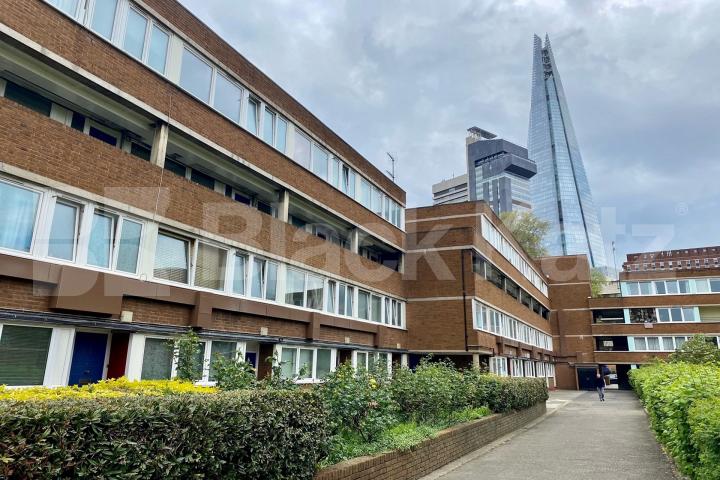 Duplex apartment inclusive of heating and hot water Mulvaney Way, London Bridge 