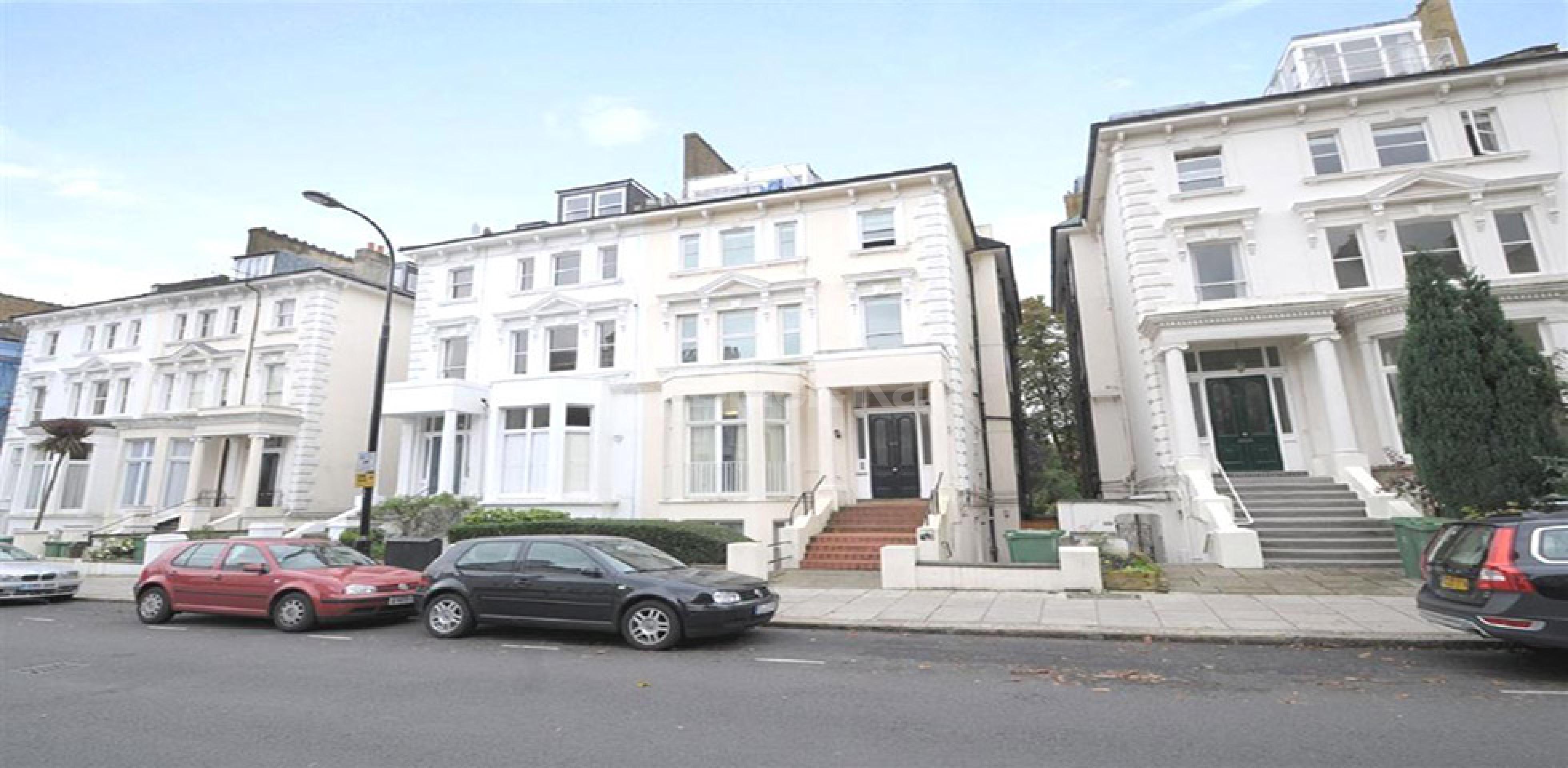 			MINS TO HEATH AND TUBE!, 2 Bedroom, 1 bath, 1 reception Flat			 Belsize Park Gardens, BELSIZE PARK NW3