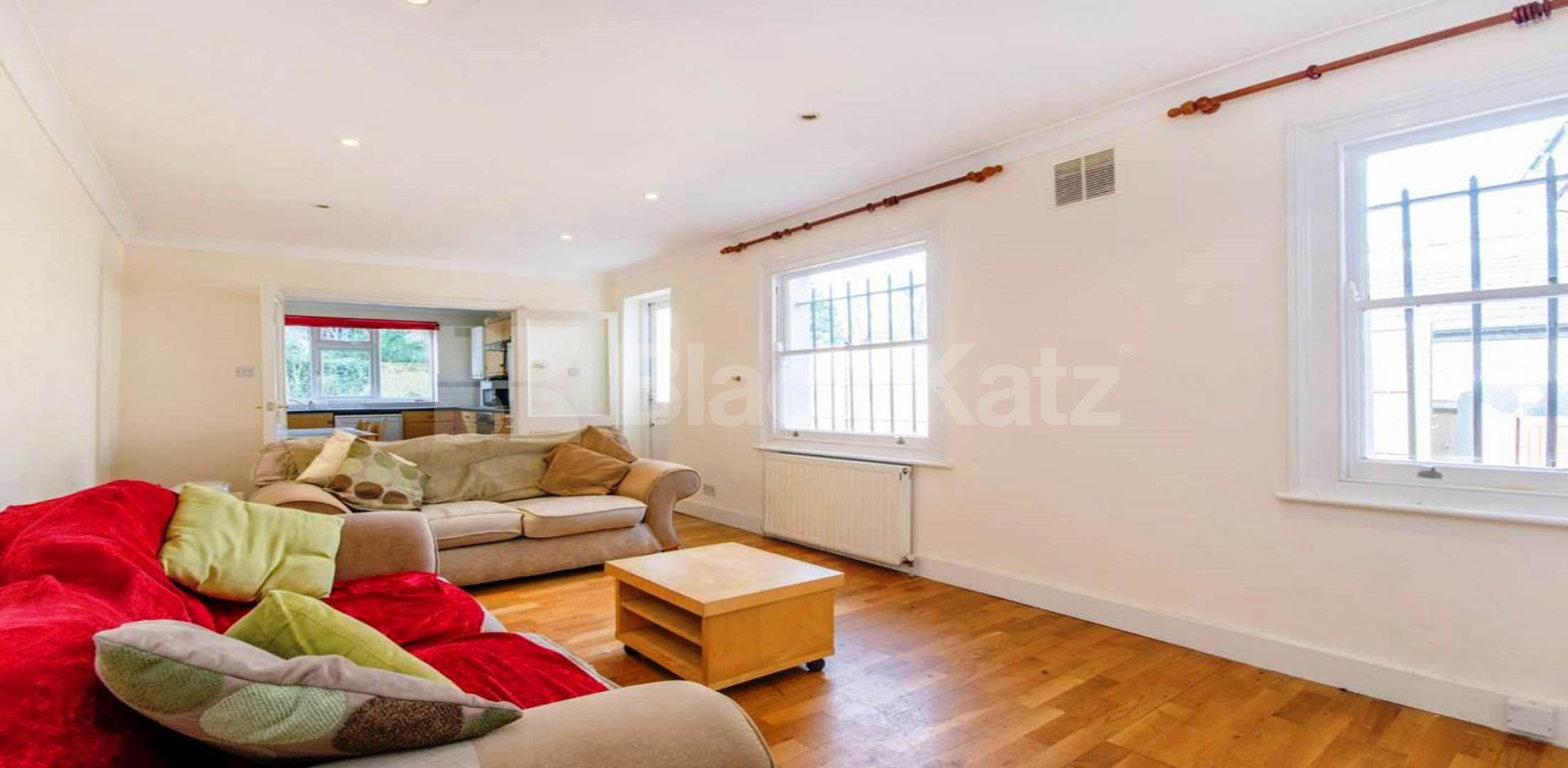 			NEW INSTRUCTION!, 2 Bedroom, 1 bath, 1 reception Ground Floor Flat			 Brecknock Road, TUFNELL PARK