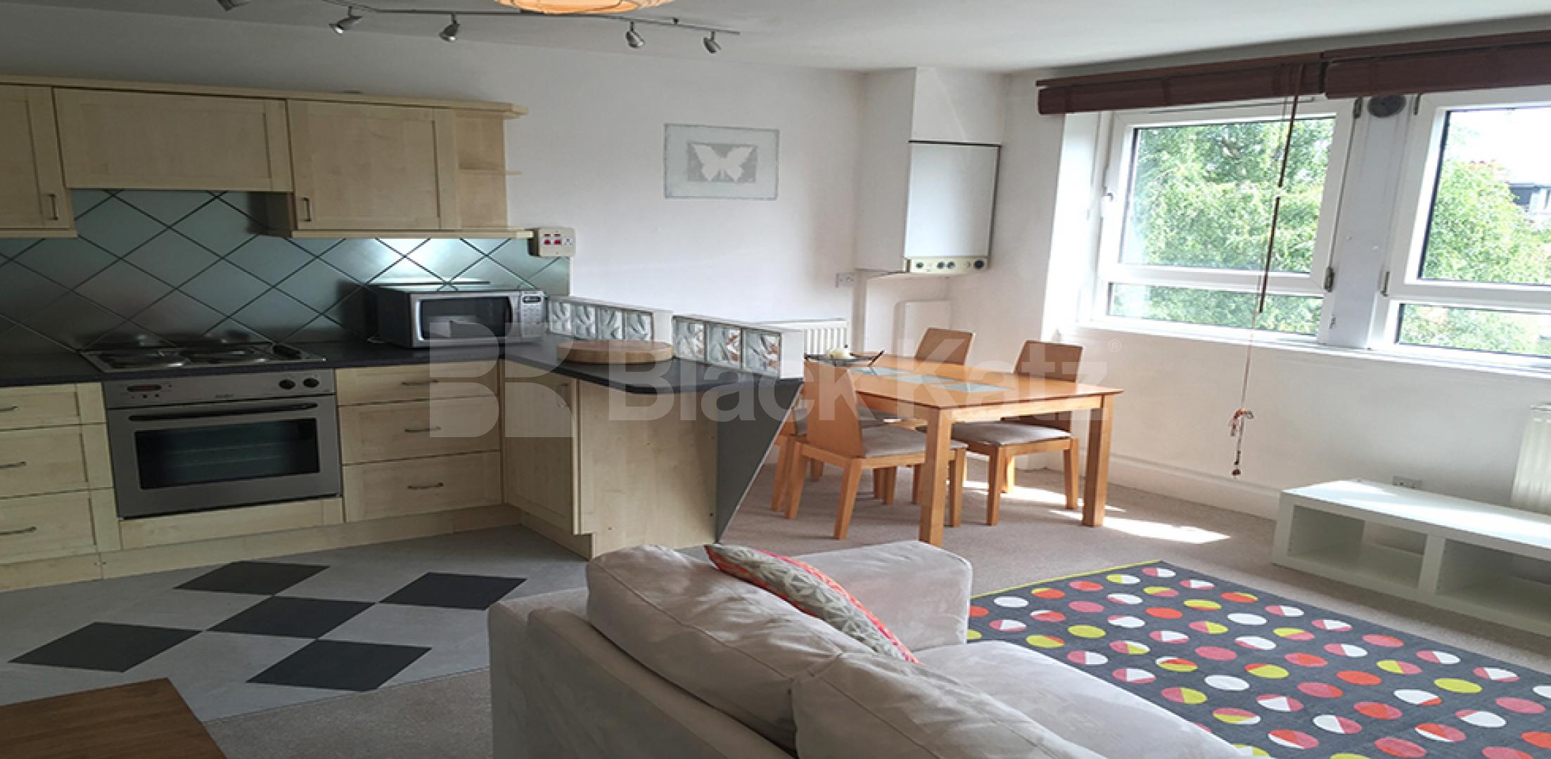 			RENT INCLUDES HEATING & HOT WATER!, 1 Bedroom, 1 bath, 1 reception Flat			 Primrose Hill Road, PRIMROSE HILL