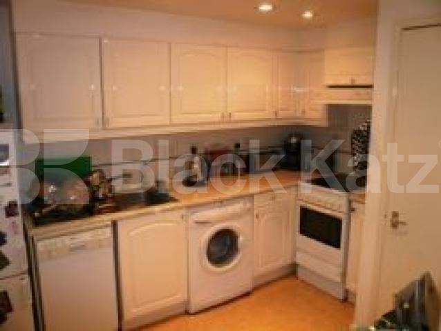 			NEW INSTRUCTION GREAT LOCATION!!!, 2 Bedroom, 1 bath, 1 reception Flat			 Belsize Park Gardens, BELSIZE PARK