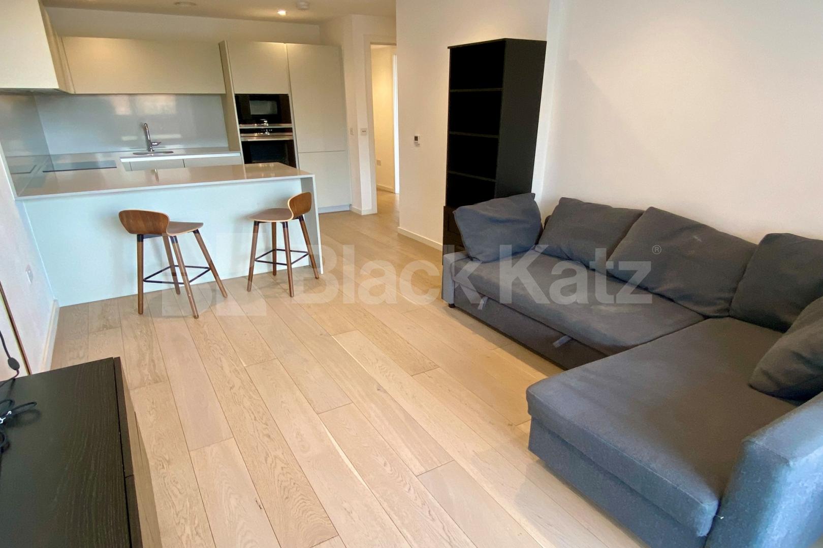 Stunning apartment, superbly located & with 24hr Concierge Hilary Mews, Borough