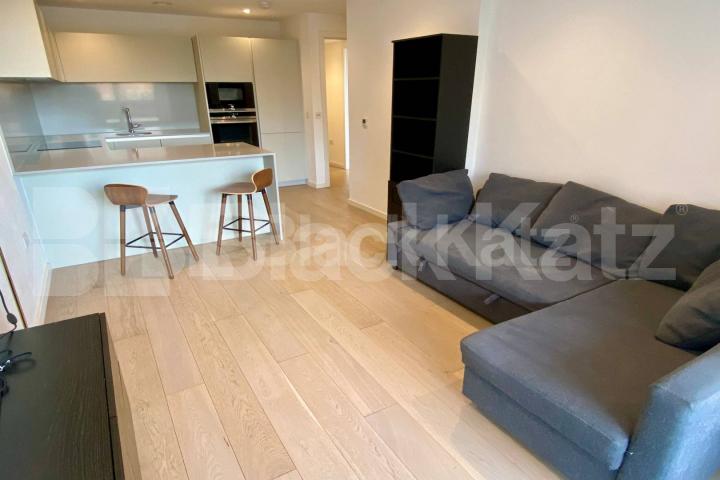 Situated on the ever desirable Borough High Street on the corner of Marshalsea Road, Black Katz London Bridge Office are extremely proud to offer this stunning contemporary apartment.Flooded with natural light this impressive one double bedroomed l Hilary Mews, Brandon House, SE1,  Brandon House