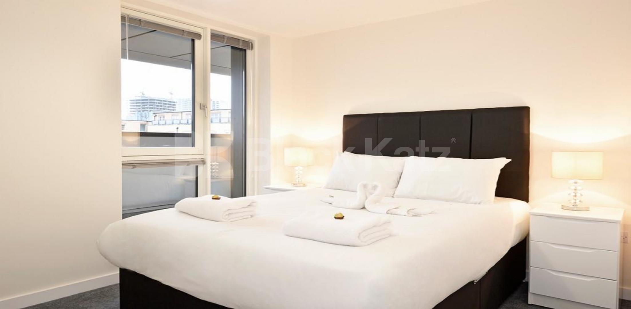 			A MUST SEE, 3 Bedroom, 1 bath, 1 reception Apartment			 Heneage Street E1, Aldgate / Liverpool street