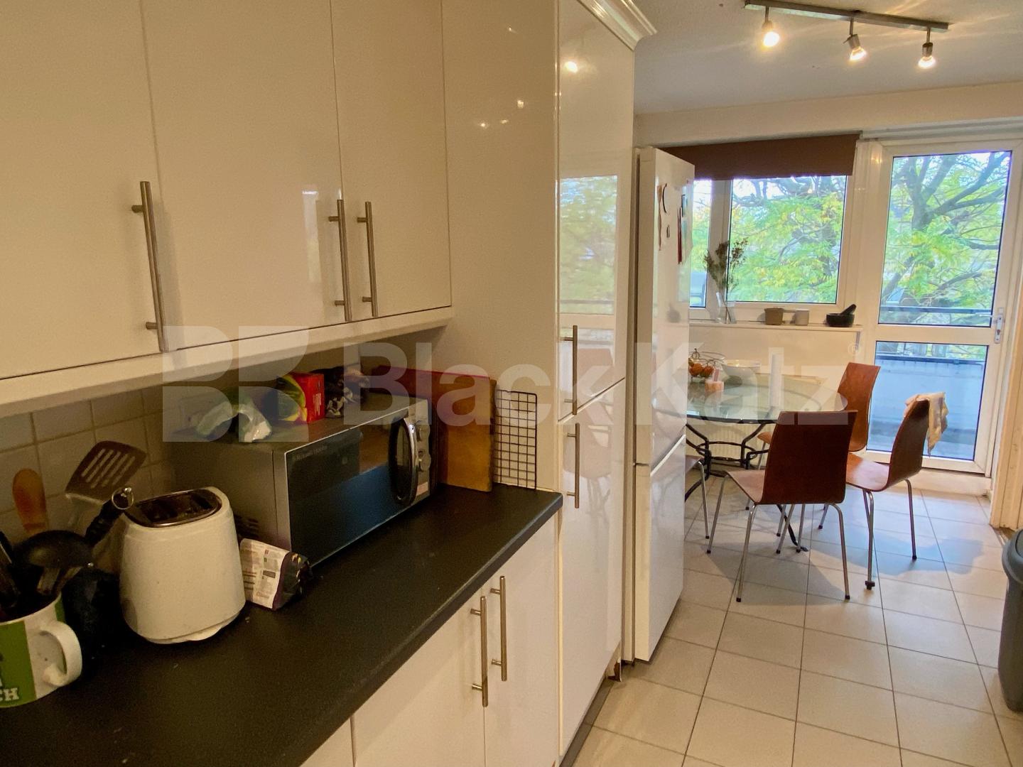 Duplex apartment with balcony & 1150 Sq. Ft of living & entertaining space Bullen Street, Battersea