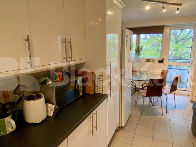 Duplex apartment with balcony & 1150 Sq. Ft of living & entertaining space Bullen Street, Battersea