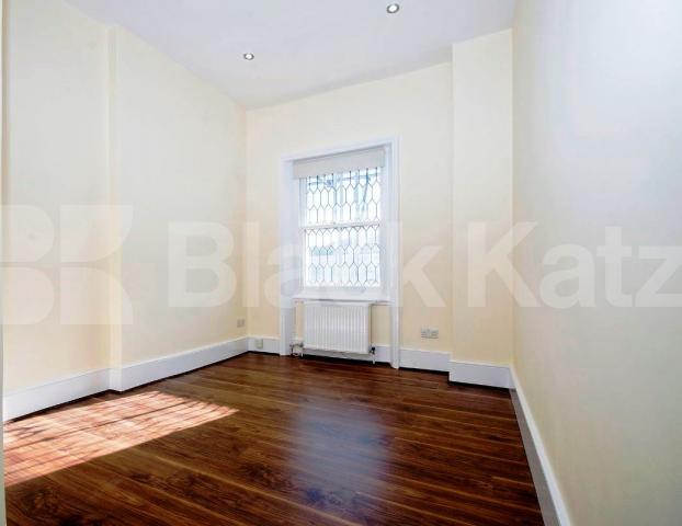 			NEW INSTRUCTION!, 1 Bedroom, 1 bath, 1 reception Flat			 Buckland Crescent, SWISS COTTAGE