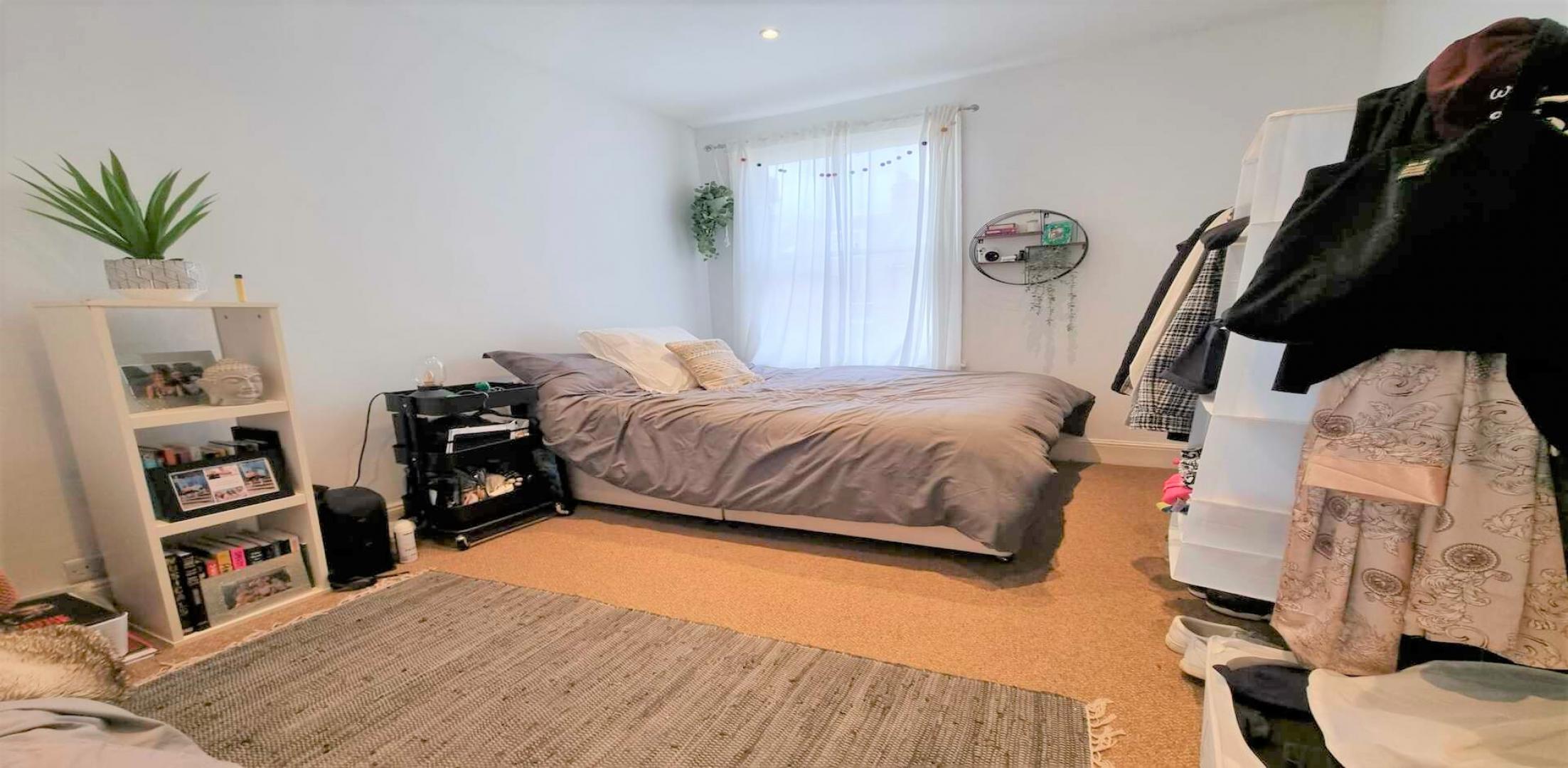 			3 Bedroom, 2 bath, 1 reception Flat			 Cotleigh Road, WEST HAMPSTEAD