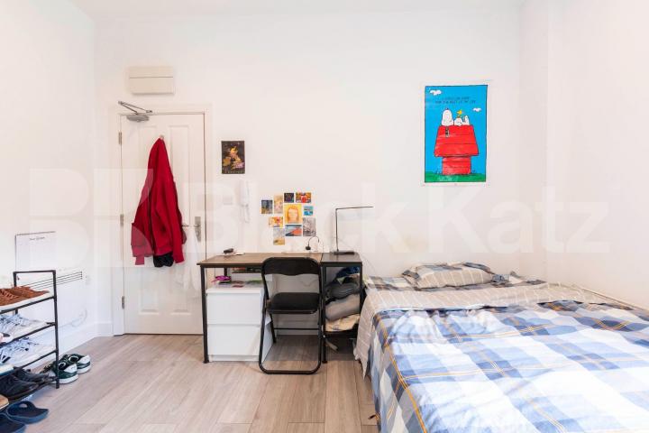 Fantastic modern studio loacted within mins to tube and shops Kilburn Lane, Queens Park
