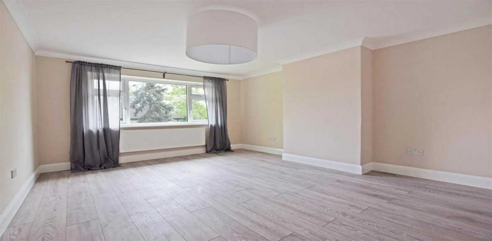 			2 Bedroom, 1 bath, 1 reception Maisonette			 St Davids Close, Wembley