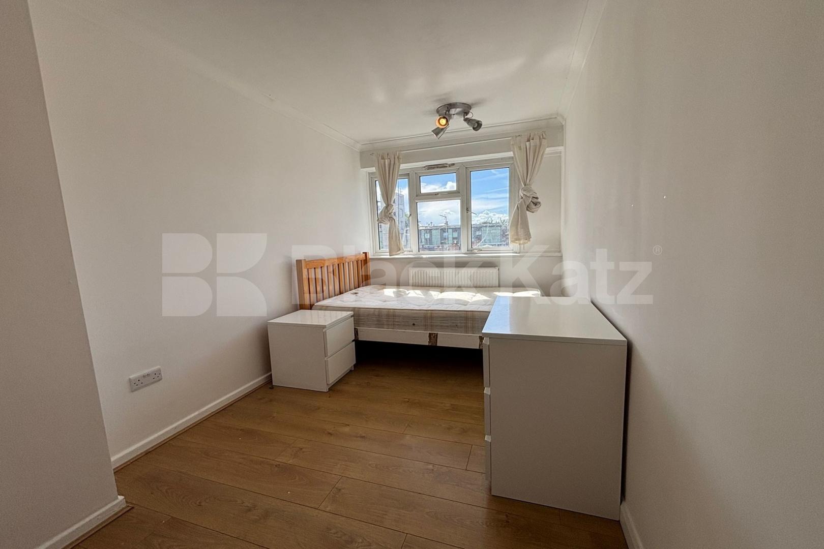 Duplex three double bedroomed apartment with balcony Coopers Road, Bermondsey