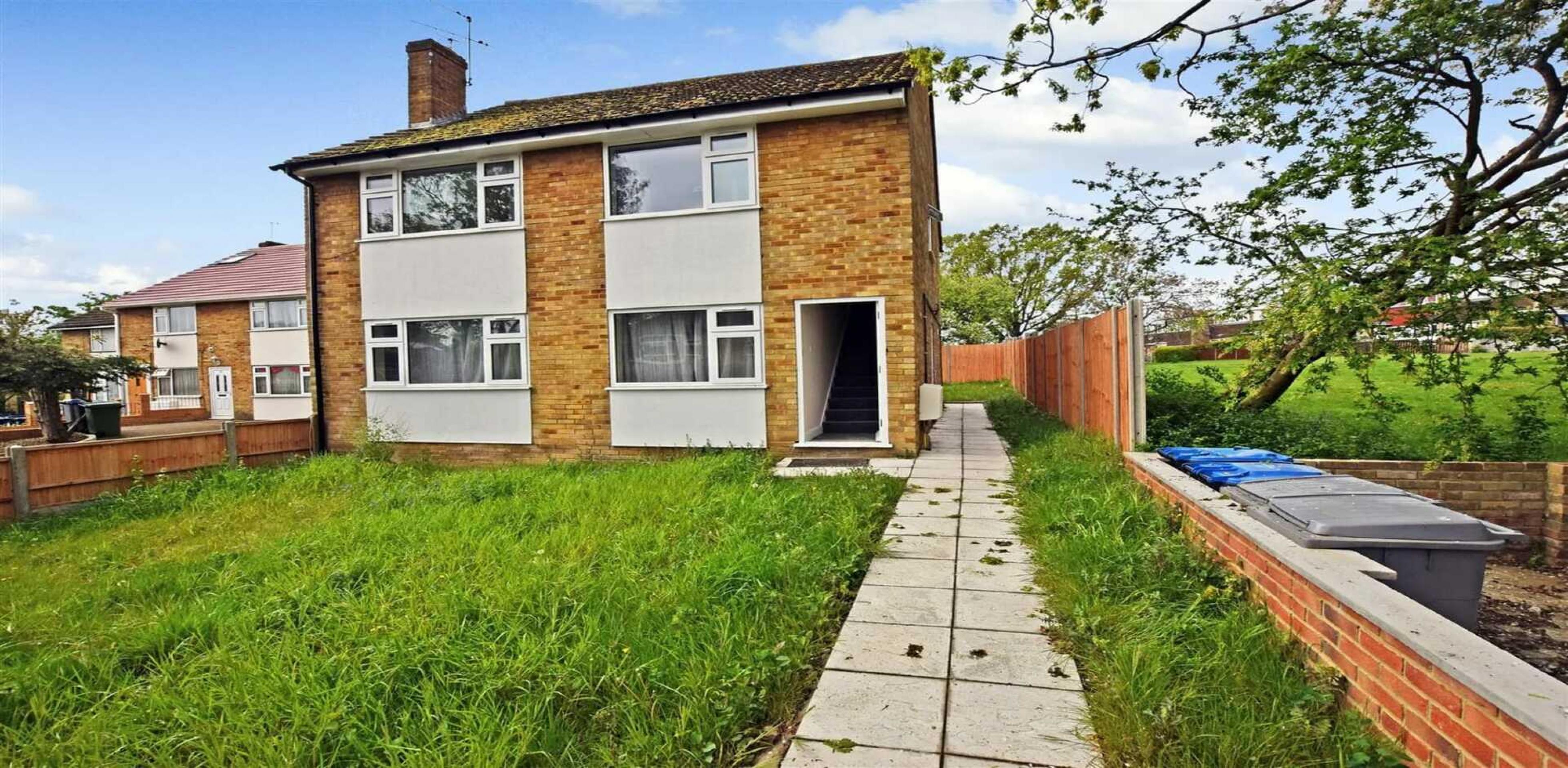 			2 Bedroom, 1 bath, 1 reception Maisonette			 St Davids Close, Wembley HA9