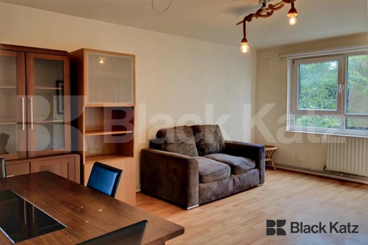 Larger Than Average One bedroomed Apartment  Larkhall Lane, Stockwell