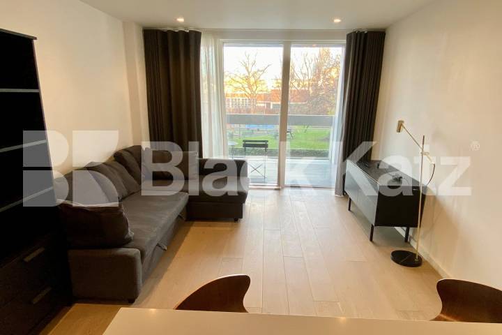 Stunning apartment, superbly located & with 24hr Concierge Hilary Mews, Borough