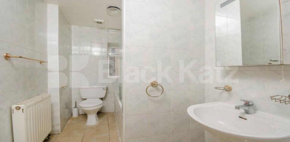 			NEW INSTRUCTION!, 2 Bedroom, 1 bath, 1 reception Ground Floor Flat			 Brecknock Road, TUFNELL PARK