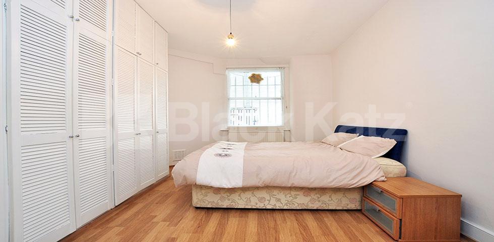 			MINS TO REGENTS PARK!, 1 Bedroom, 1 bath, 1 reception Flat			 Devonshire Place, MARYLEBONE