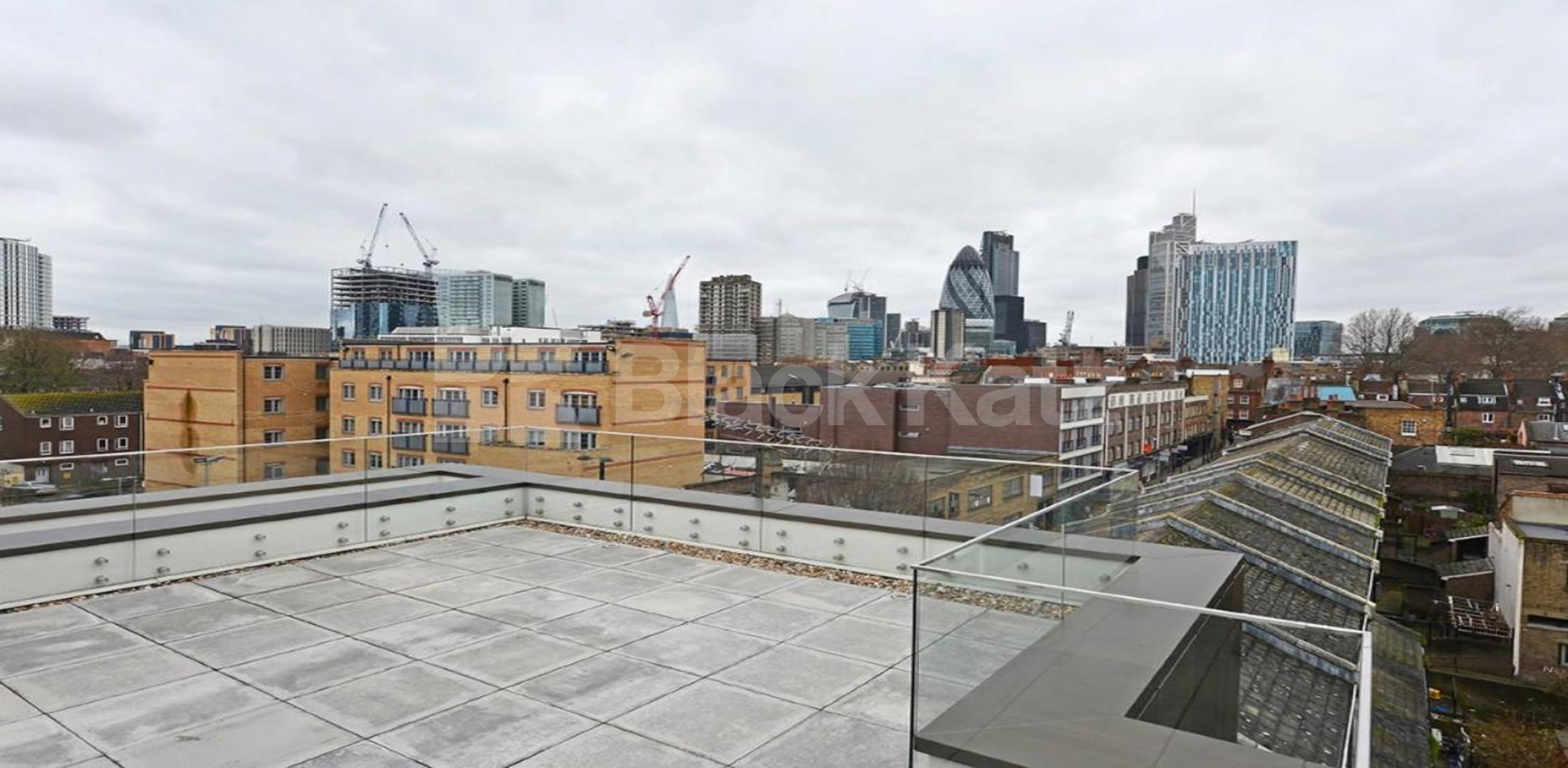 			A MUST SEE, 3 Bedroom, 1 bath, 1 reception Apartment			 Heneage Street E1, Aldgate / Liverpool street