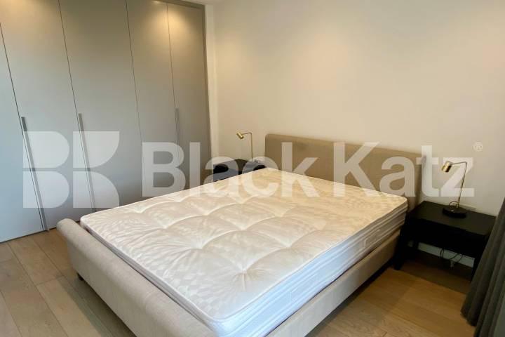 Stunning apartment, superbly located & with 24hr Concierge Hilary Mews, Borough