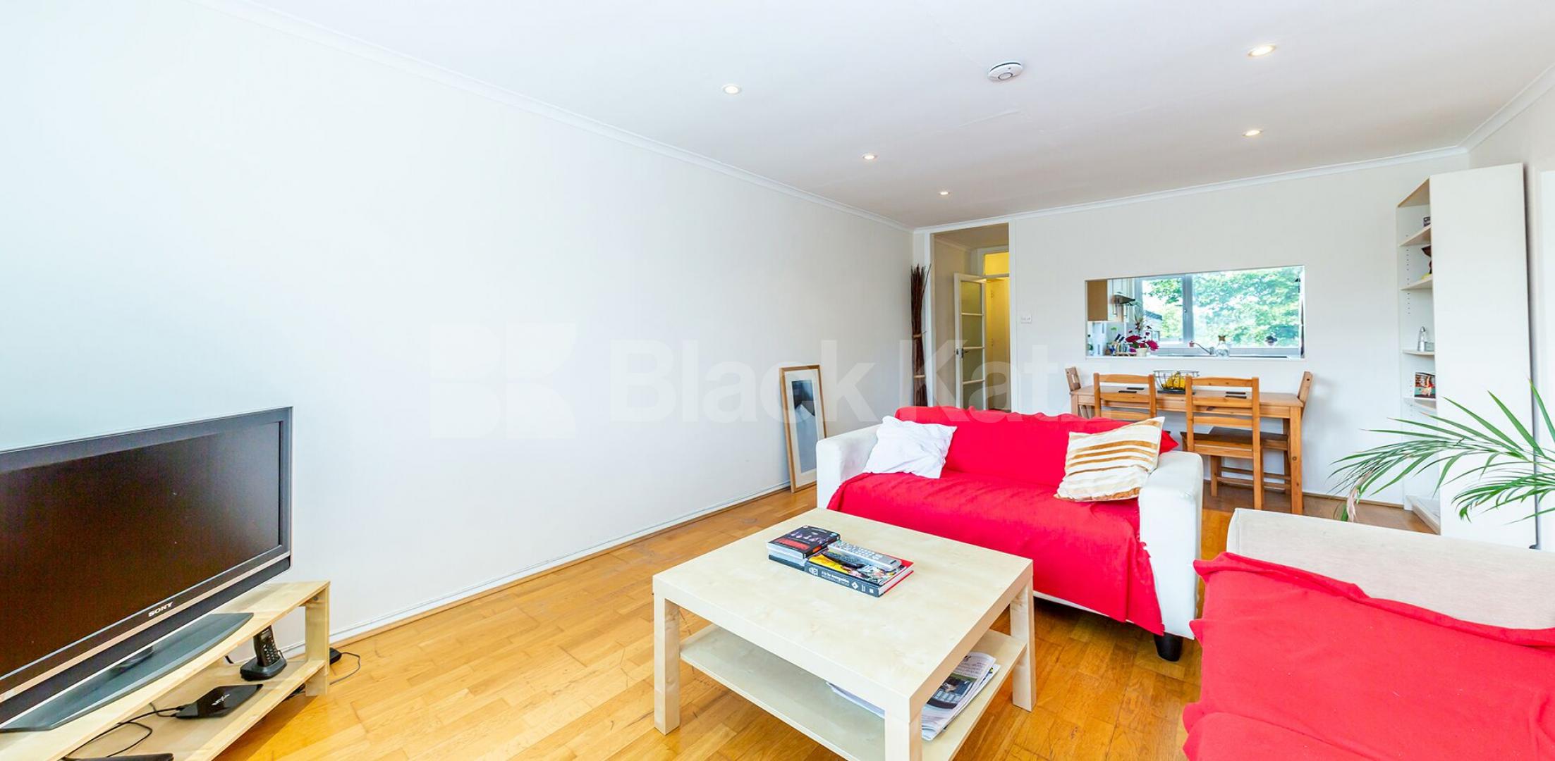 			2 Bedroom, 1 bath, 1 reception Flat			 Hillside, Crouch End Hill, Crouch End