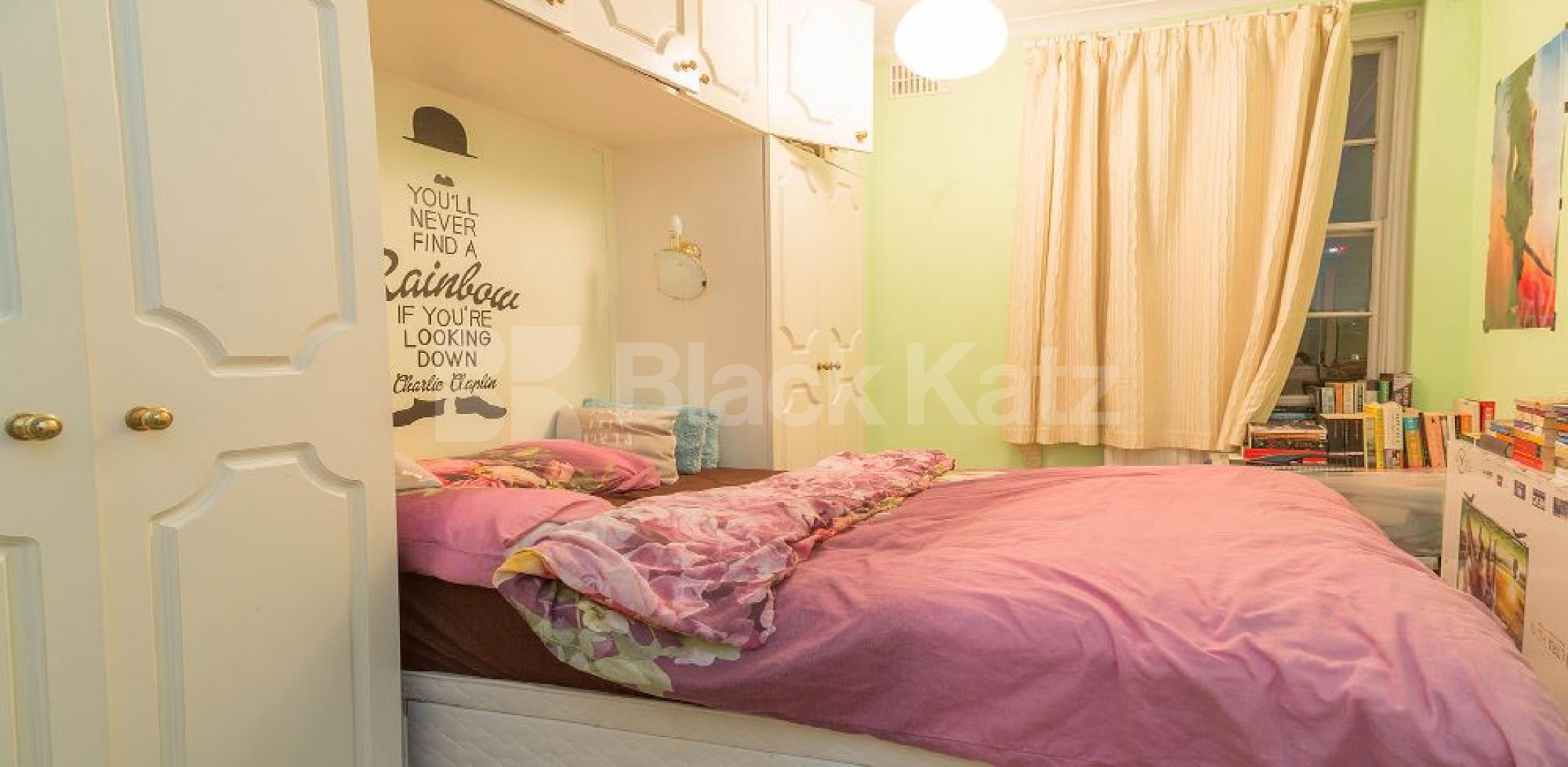 Two double bedroom flat located within minutes to Portobello Road  Clarendon Road, Ladbroke Grove - Portobello Road