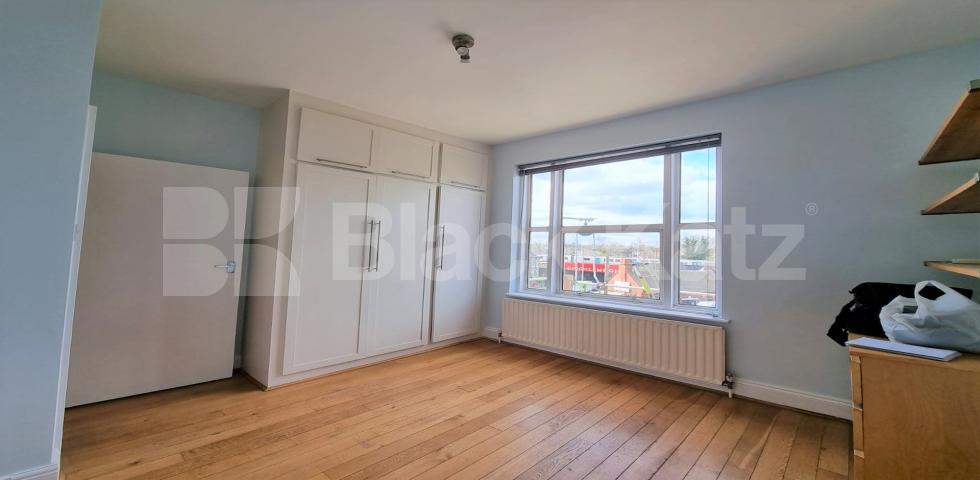 A spacious and well-presented two-bedroom apartment available to rent in the heart of Cricklewood, available from the end of April.This bright and airy property features a generous reception room, perfect for both relaxing and entertaining, along wit Claremont Road, London, NW2,  London
