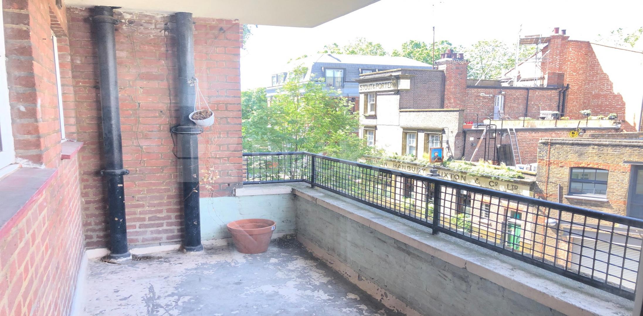 			LET , 4 Bedroom, 1 bath, 1 reception Apartment			 Redcross Way, London Bridge/Borough 