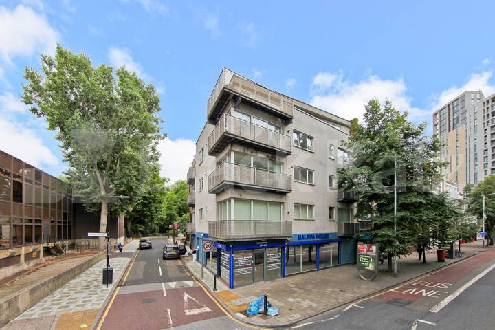 Newington Causeway, Borough