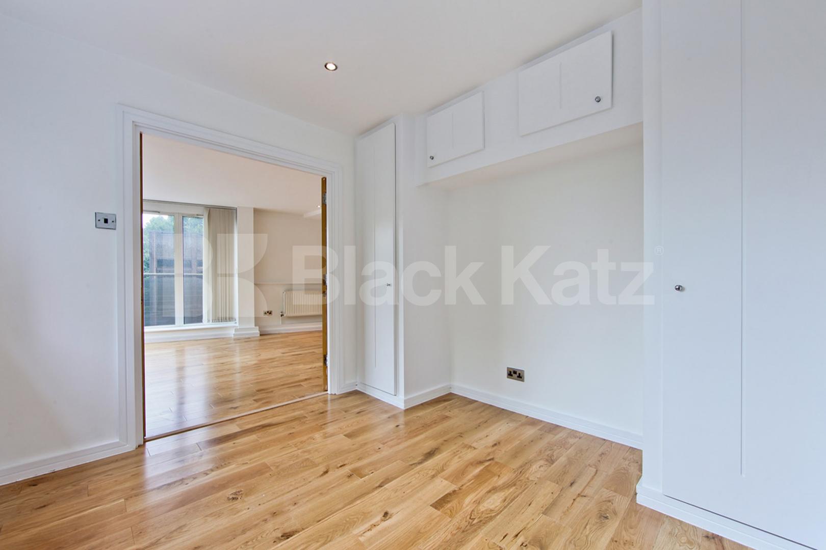 Stylish & contemporary & superbly located Newington Causeway, Borough