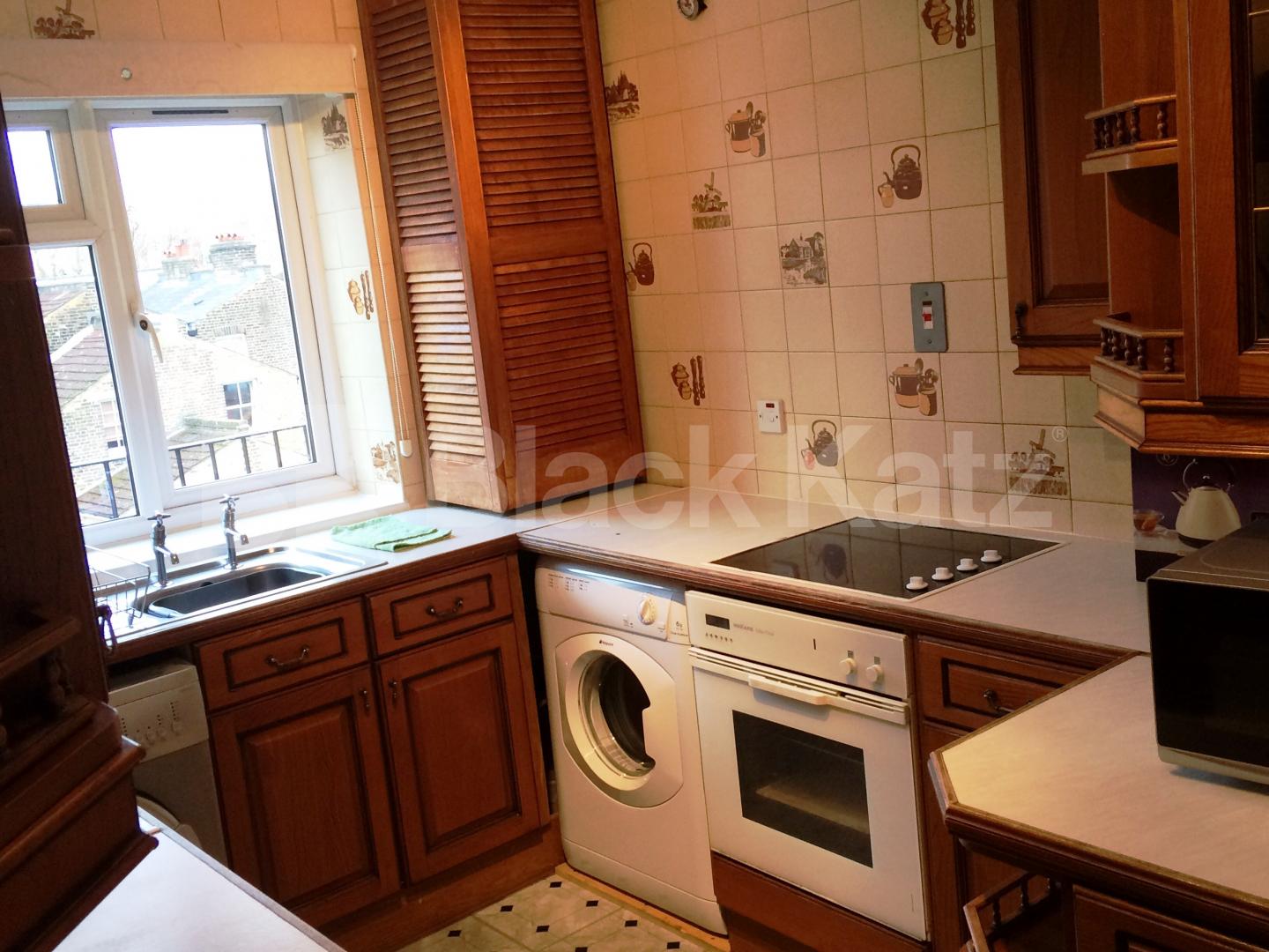 			NEW INSTRUCTION, 3 Bedroom, 1 bath, 1 reception Apartment			 Balaclava Road, Bermondsey