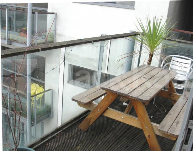 			2 Bedroom, 1 bath, 1 reception Penthouse			 Crown Place Apartment, Varcoe Road, Bermondsey