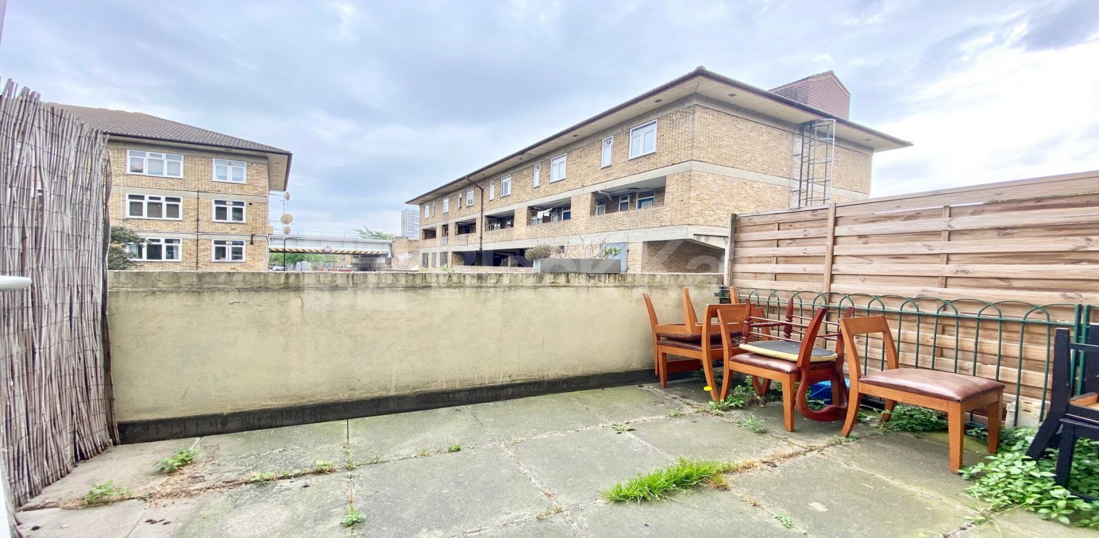 			PERFECT FOR 4 SHARERS!, 4 Bedroom, 1 bath, 1 reception House			 KINGSLAND ROAD, DALSTON-HAGGERSTON-SHOREDITCH