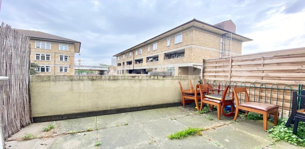 			PERFECT FOR 4 SHARERS!, 4 Bedroom, 1 bath, 1 reception House			 KINGSLAND ROAD, DALSTON-HAGGERSTON-SHOREDITCH